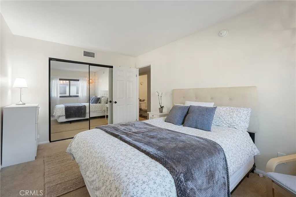 Additional image 24 of 6930 De Celis Unit 16, Lake Balboa, CA 91406