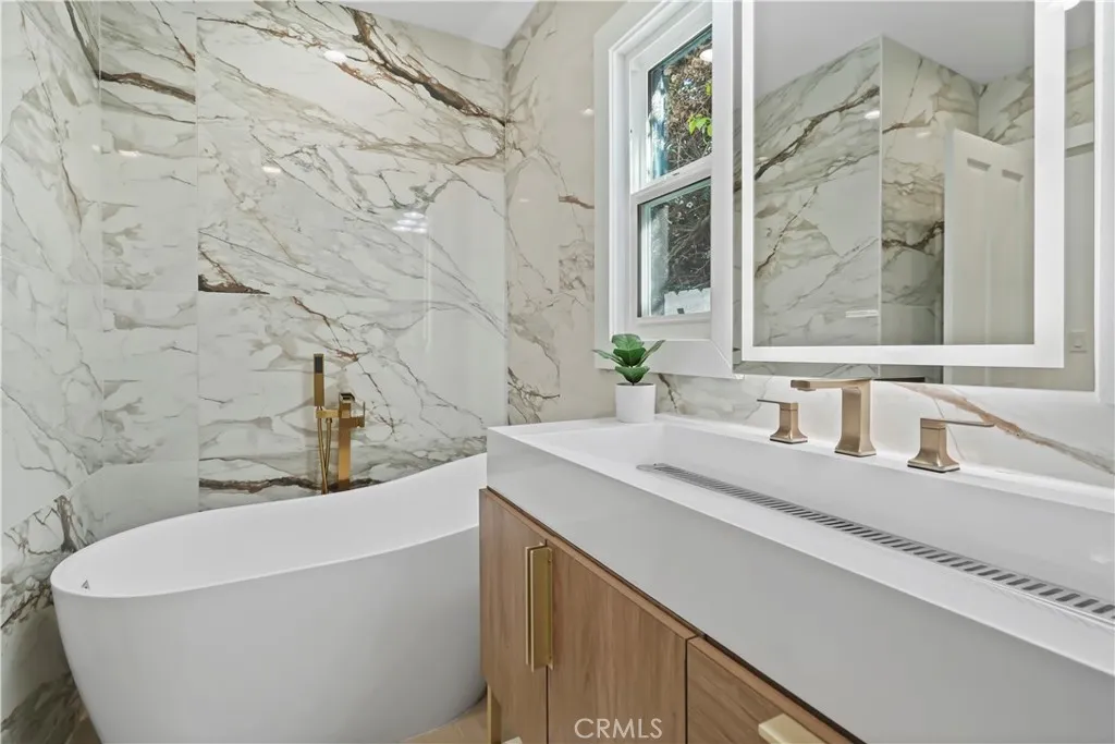 Additional image 34 of 11330 Blix Street, West Toluca Lake, CA 91602