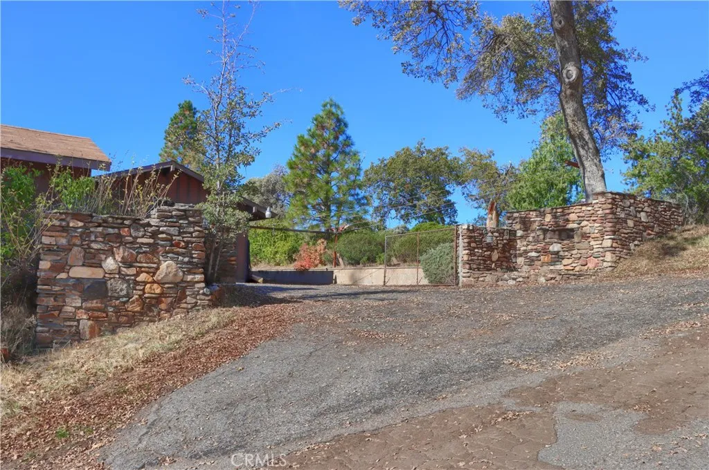 Additional image 93 of 42997 E Mountain View Lane, Oakhurst, CA 93644