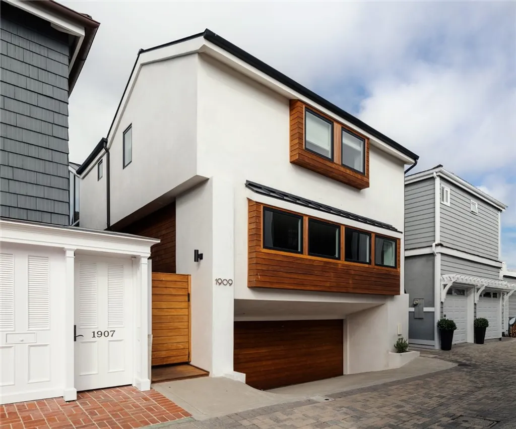 Property image for 1909 E Bay Ave, Newport Beach, CA 92661