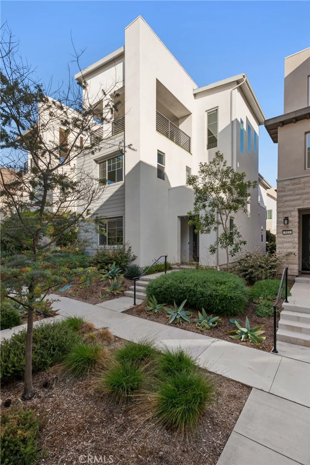 Additional image 37 of 114 Source, Irvine, CA 92618