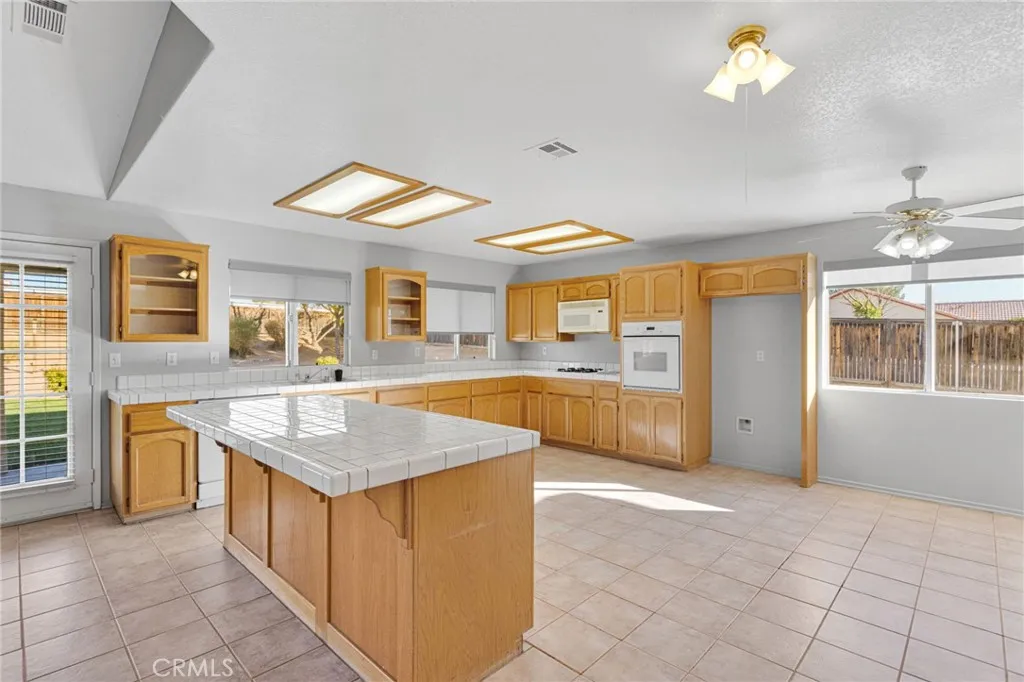 Additional image 40 of 16375 Pauhaska Road, Apple Valley, CA 92307