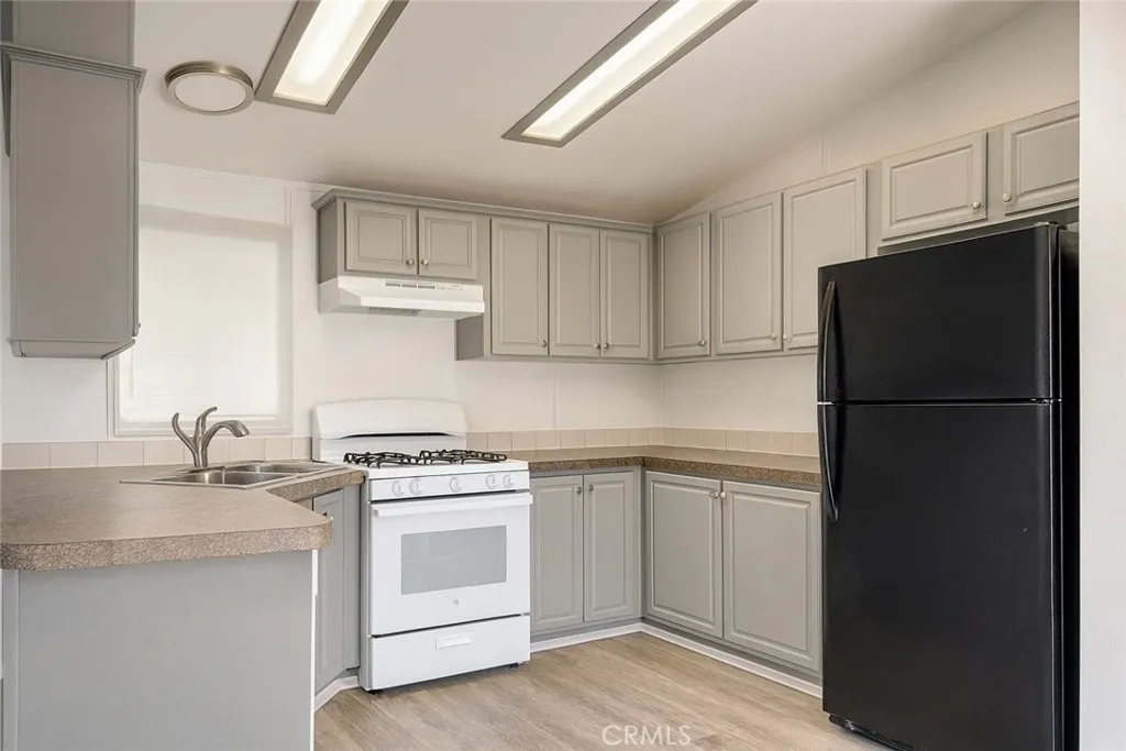 Additional image 6 of 721 E 9th St Unit 28, San Bernardino, CA 92410