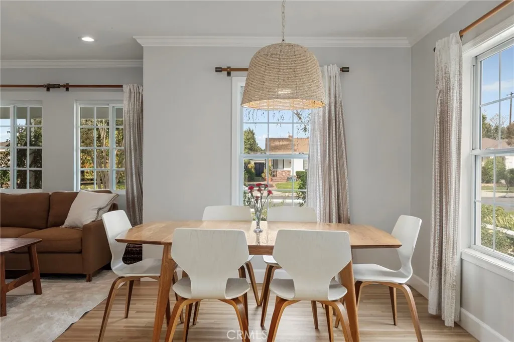 Additional image 6 of 16600 Gilmore Street, Lake Balboa, CA 91406