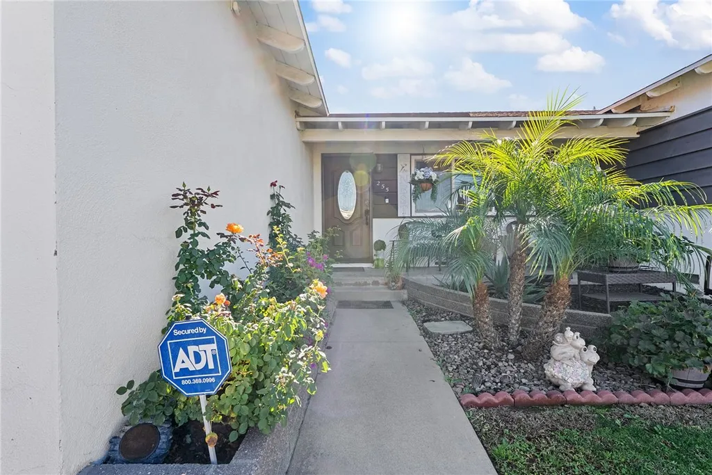 Additional image 6 of 255 W Valencia St, Rialto, CA 92376