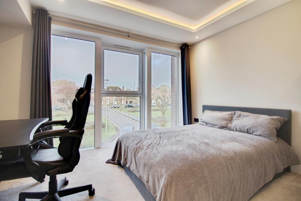 Additional image 11 of Parkway, Welwyn Garden City