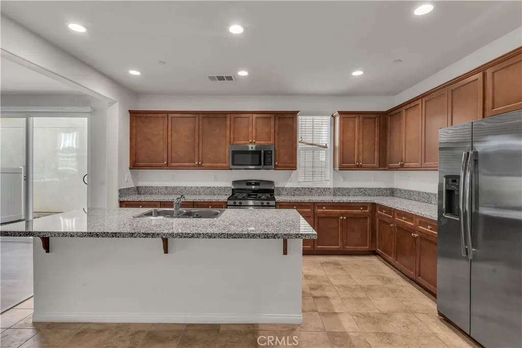 Additional image 15 of 687 S Fillmore Ave, Rialto, CA 92376