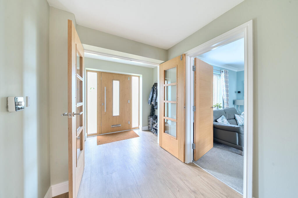 Additional image 10 of Old School Drive, St. Albans, AL4