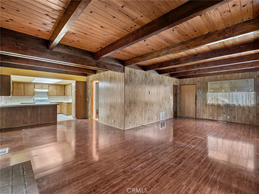 Additional image 5 of 1725 Linnet Rd, Wrightwood, CA 92397