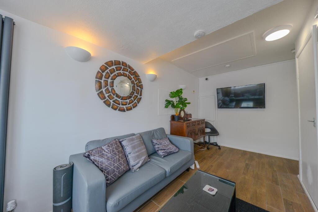 Additional image 8 of Wood Close, Hatfield