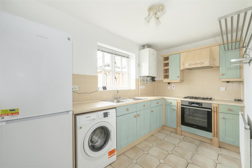 Additional image 4 of Minister Court, Frogmore, St. Albans