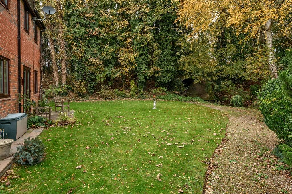 Additional image 14 of The Beeches, Park Street, St. Albans