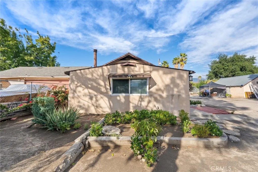 Additional image 90 of 352 E 16th St, San Bernardino, CA 92404