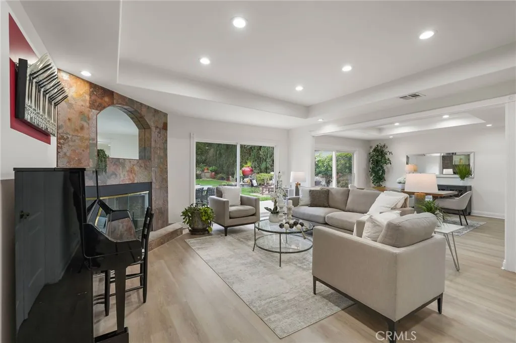 Additional image 81 of 18760 Wells, Tarzana, CA 91356