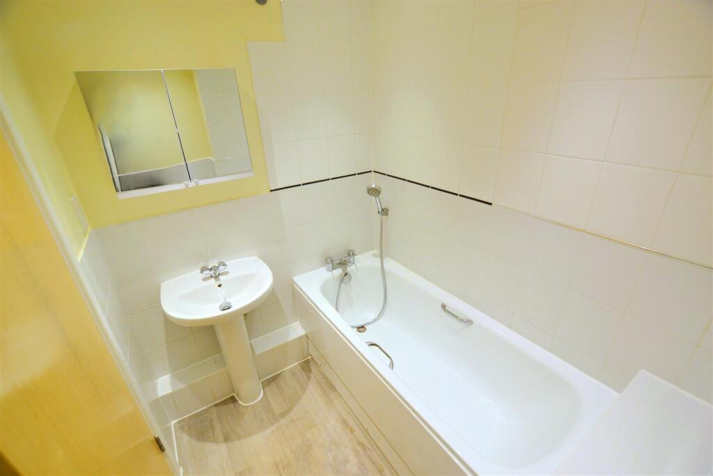 Additional image 13 of North Drive, Hatfield