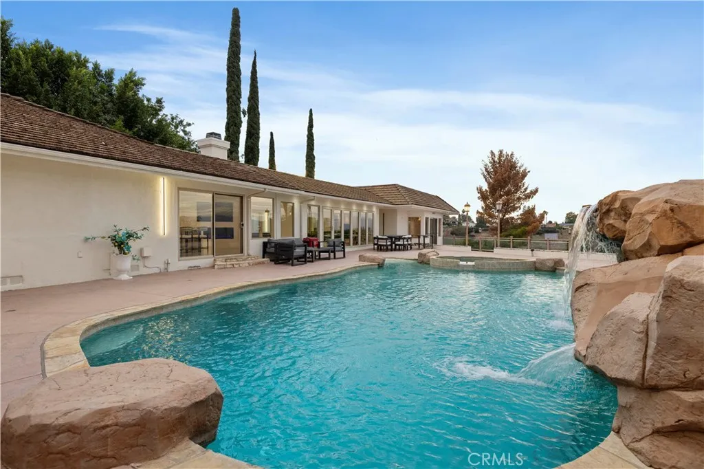 Additional image 123 of 4651 Ellenita Ave., Tarzana, CA 91356