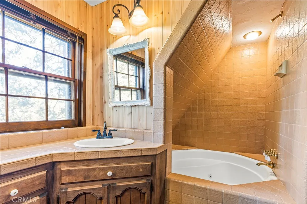 Additional image 132 of 26638 Lake Forest Dr, Twin Peaks, CA 92391