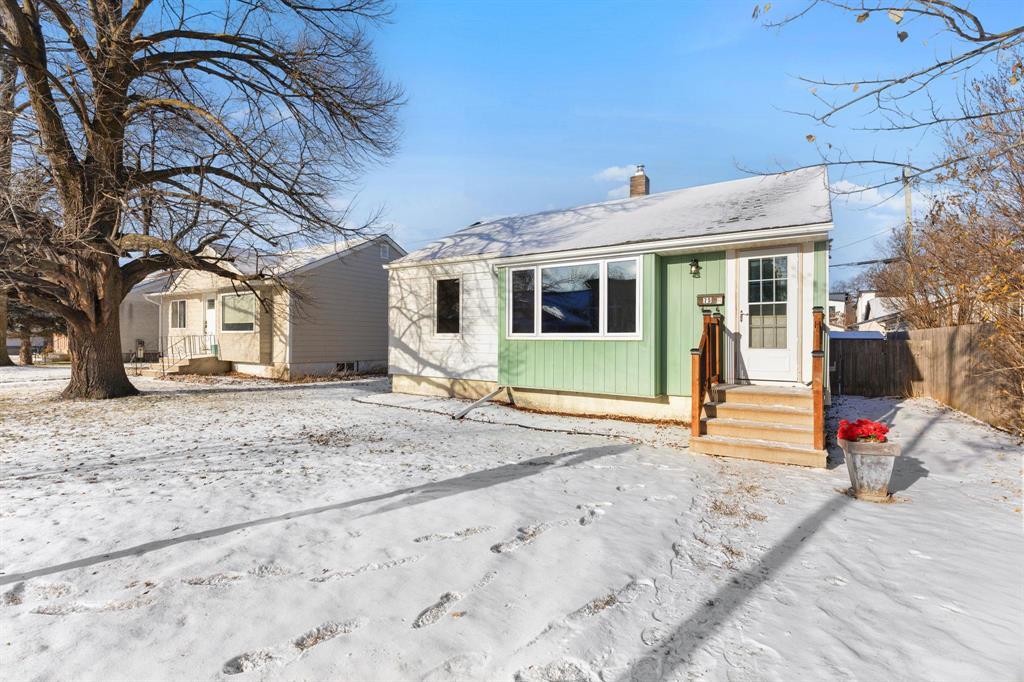 75 Humboldt Avenue|Winnipeg, Manitoba R2M0L9