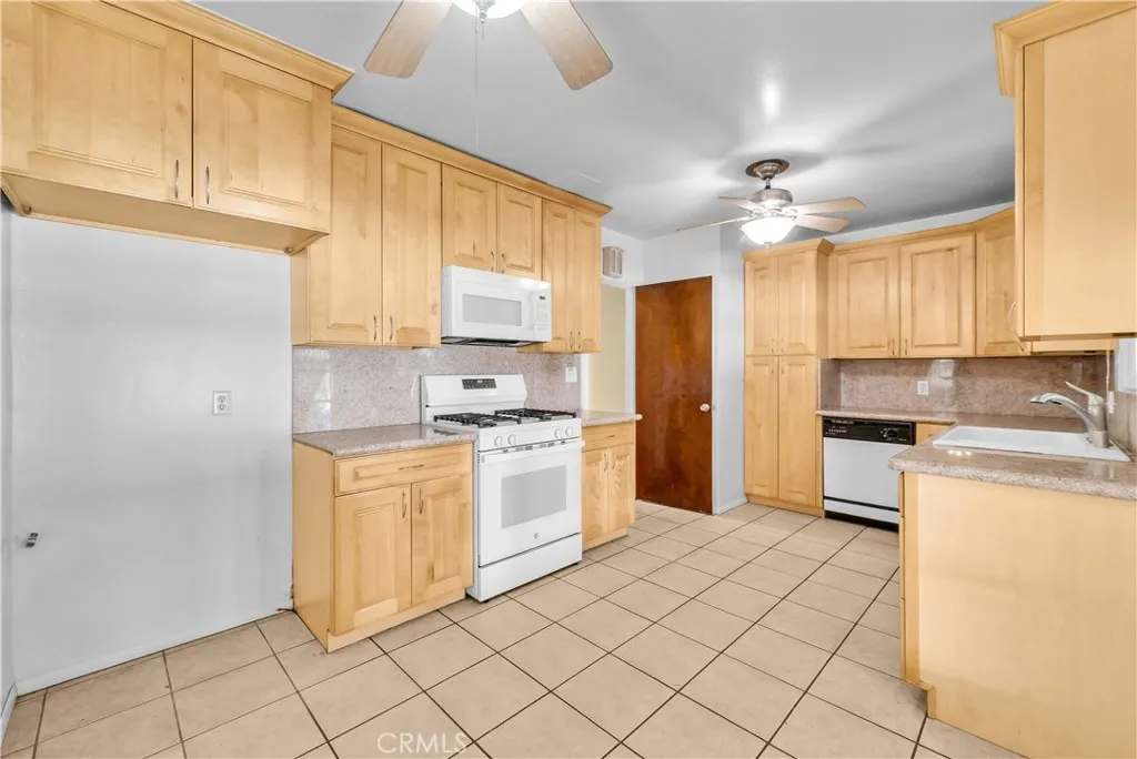 Additional image 26 of 3921 Heidi Rd, Riverside, CA 92504