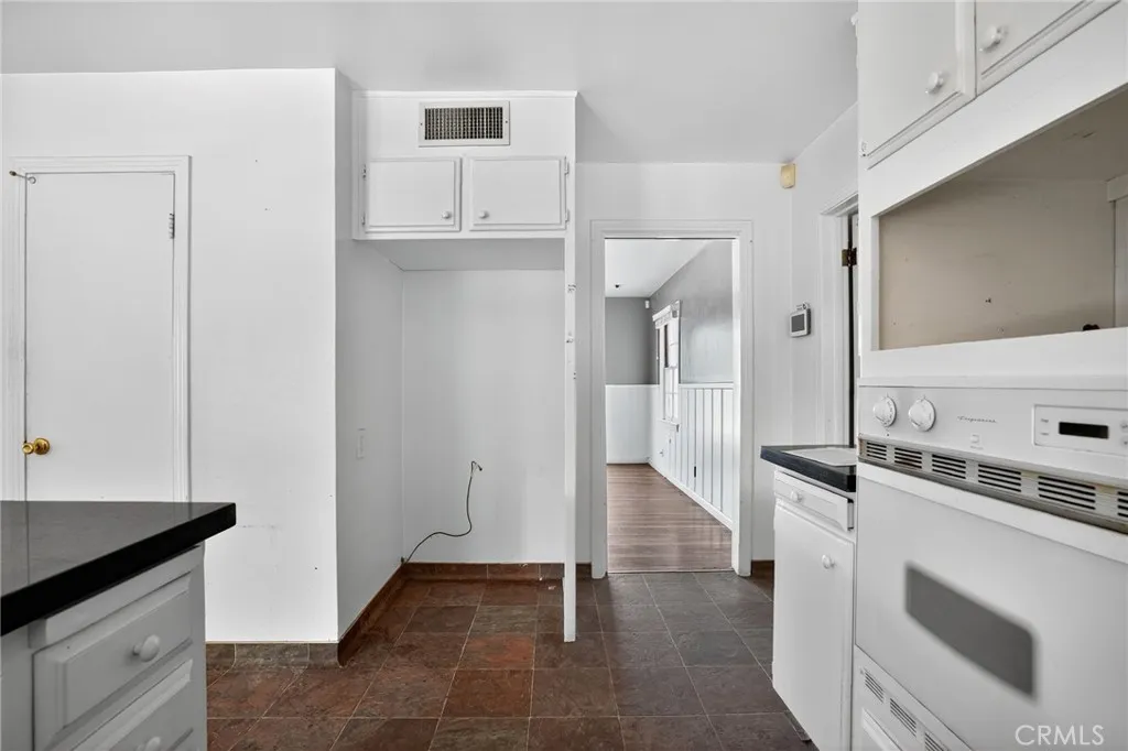 Additional image 36 of 1717 Locust Ravine, Bakersfield, CA 93306