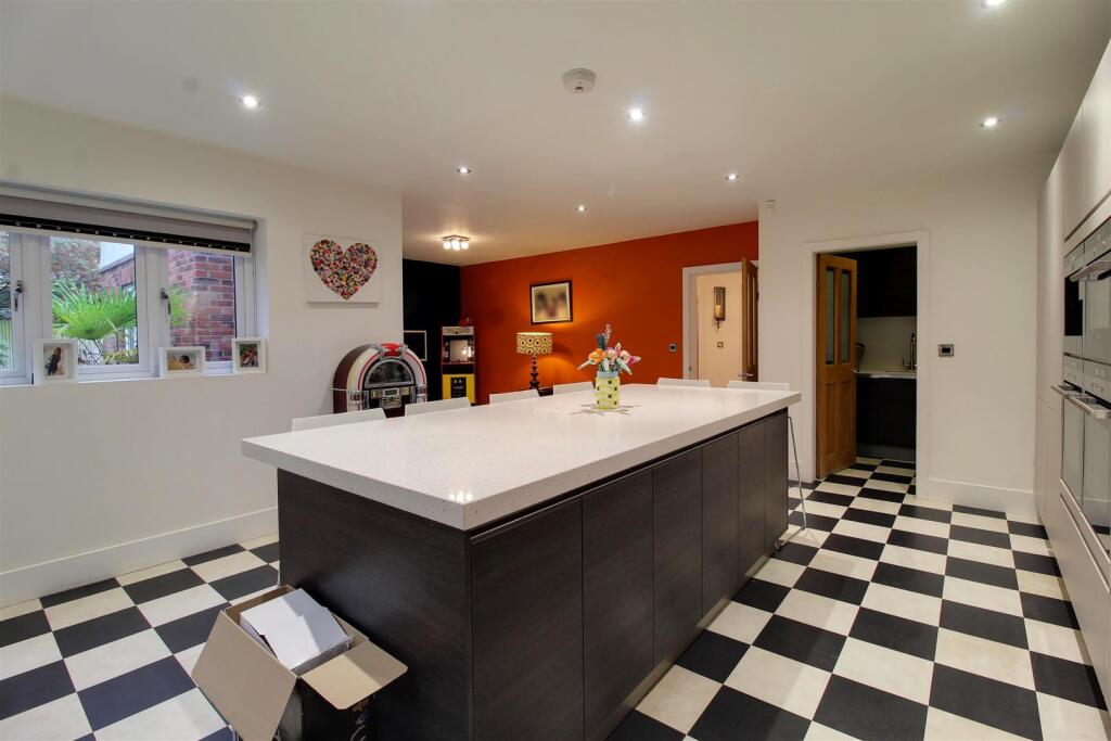 Additional image 24 of Peplins Way, Brookmans Park