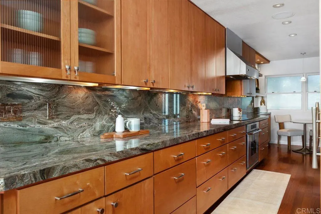 Additional image 14 of 369 W I Street, Encinitas, CA 92024