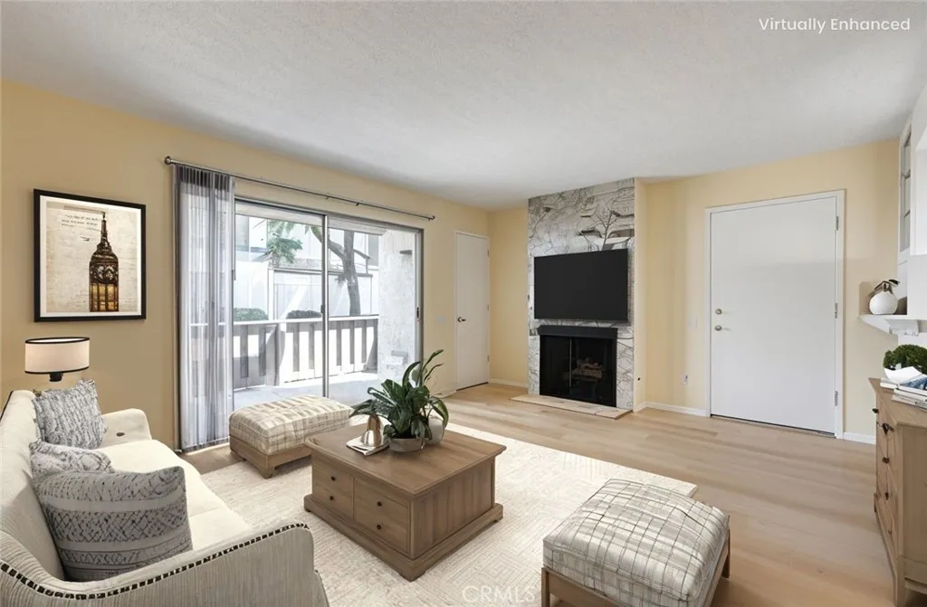 Additional image 3 of 2813 S Fairview Street Unit G, Santa Ana, CA 92704