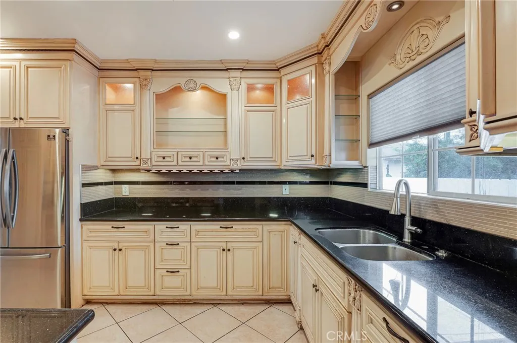 Additional image 16 of 8023 Hooper Ave, Los Angeles, CA 90001