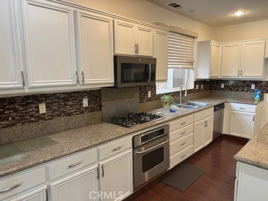 Additional image 9 of 2401 W Avenue P12, Palmdale, CA 93551