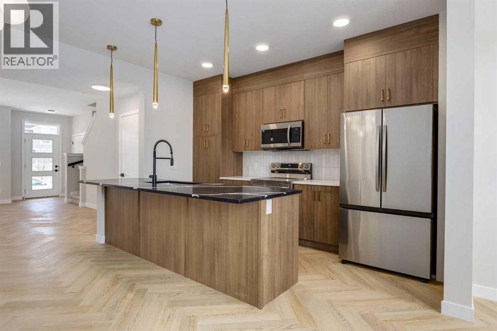 242 Heartwood Parade SE|Calgary, Alberta T3S0S1