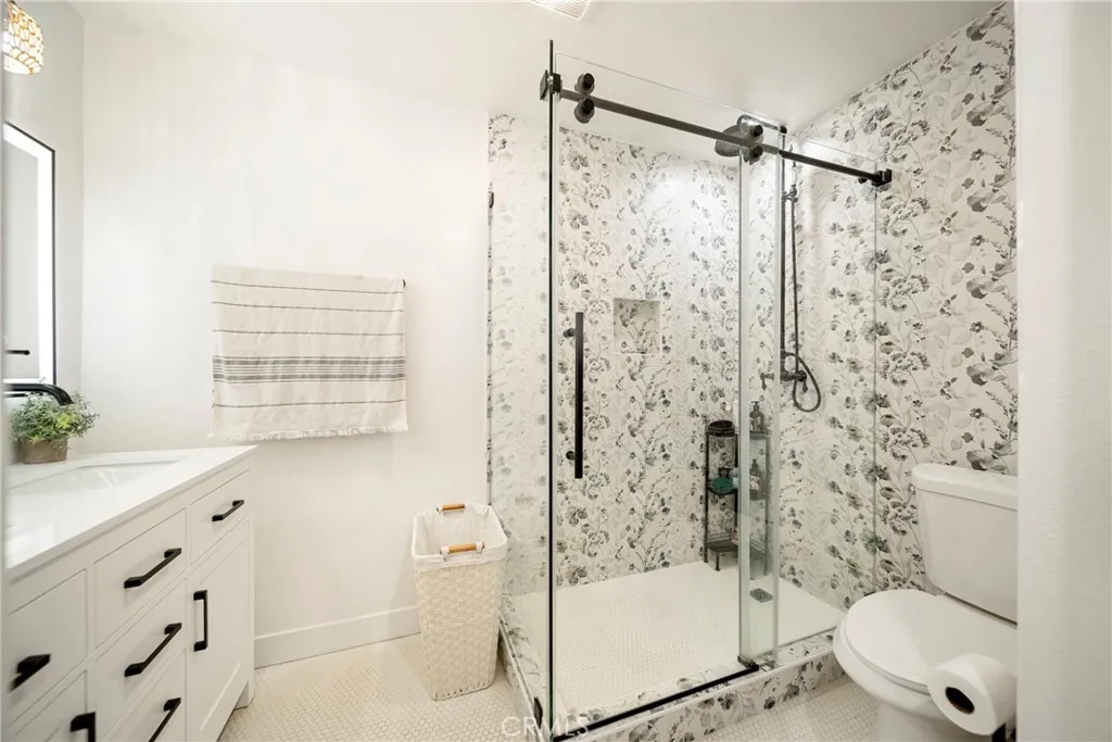 Additional image 79 of 125 Santa Paula Ave, Oxnard, CA 93035