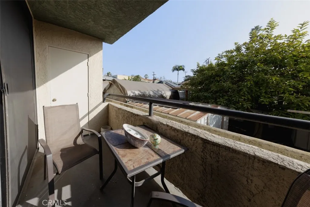 Additional image 38 of 1237 E 6th Street Unit 110, Long Beach, CA 90802