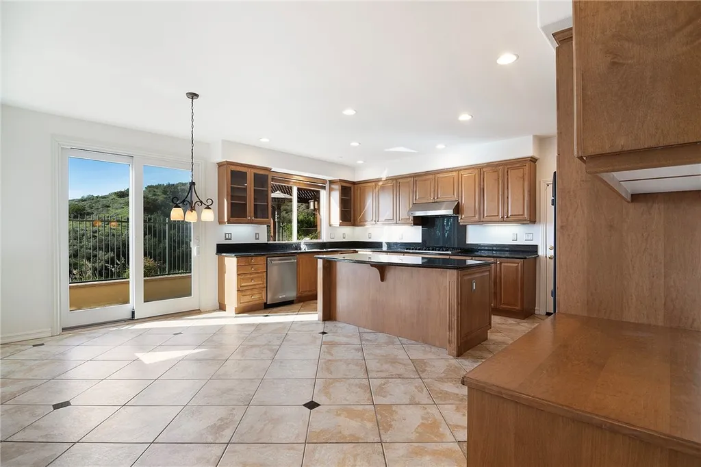 Additional image 14 of 3429 Castleman Lane, Burbank, CA 91504