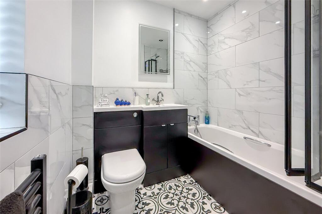 Additional image 8 of High Oaks, St. Albans, Hertfordshire, AL3