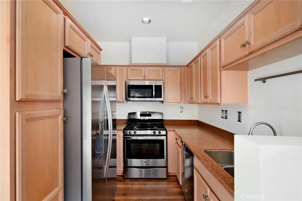 Additional image 8 of 26925 Hillsborough Pkwy Unit 96, Valencia, CA 91354