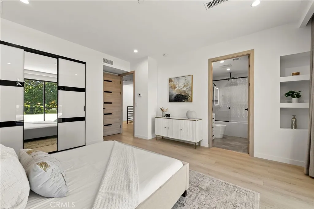 Additional image 101 of 4252 Shadyglade, Studio City, CA 91604