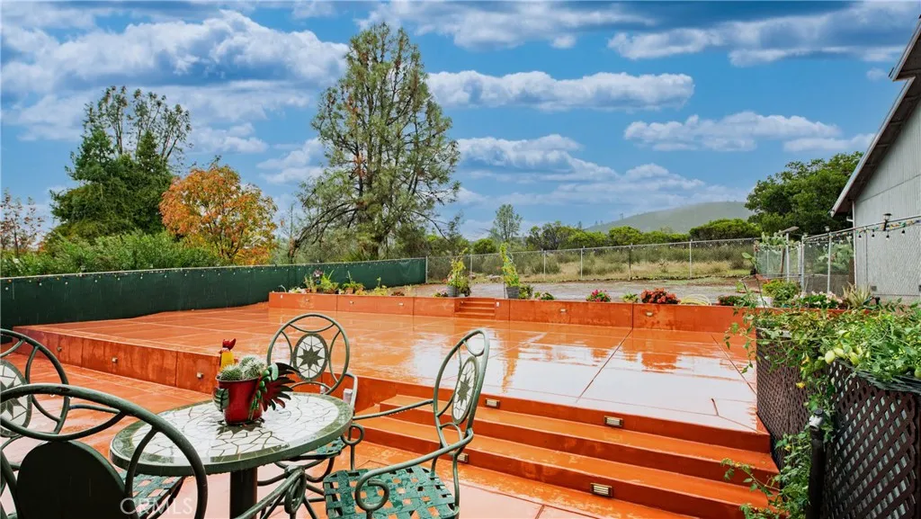 Additional image 21 of 19070 Ravenhill Rd, Hidden Valley Lake, CA 95467