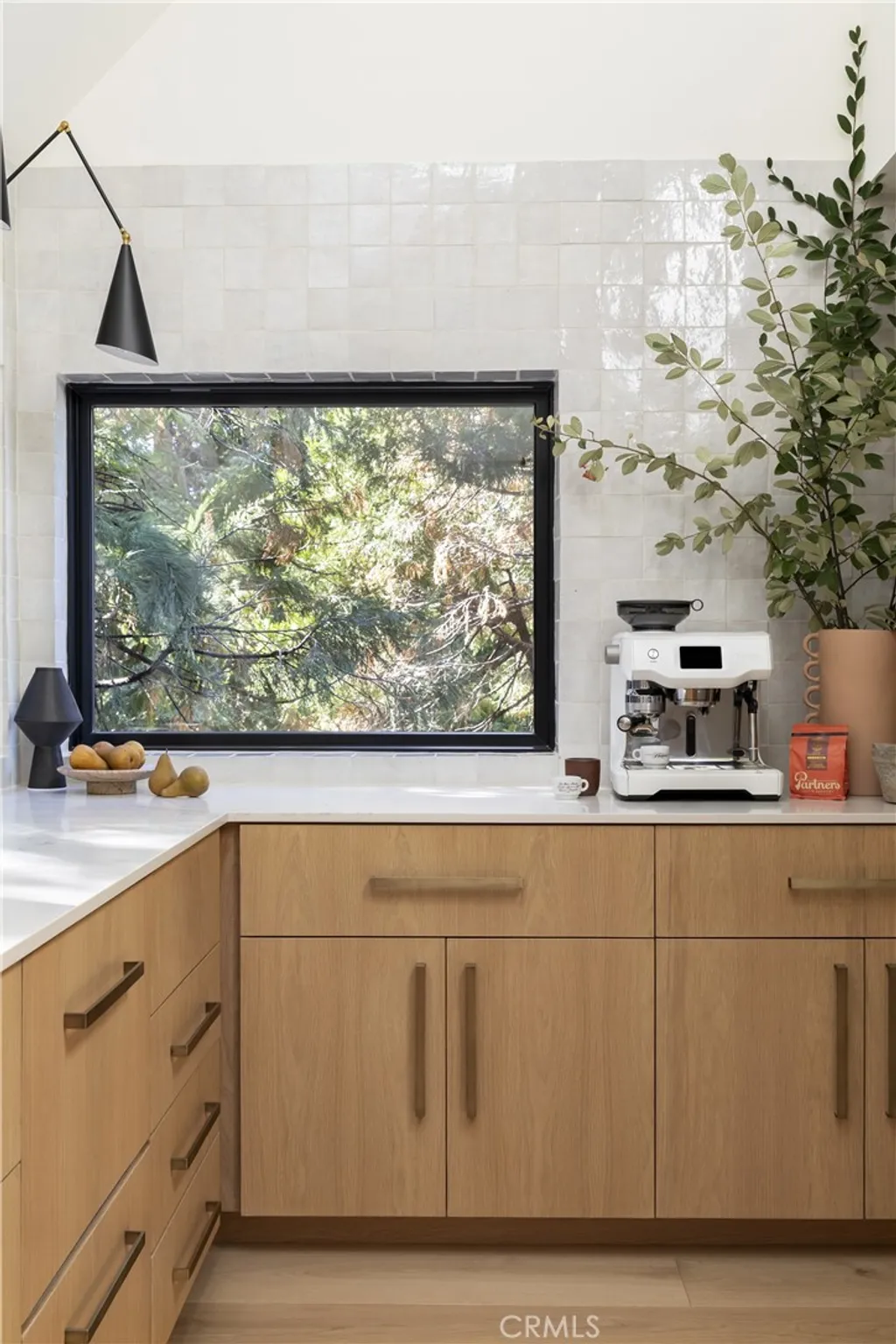 Additional image 11 of 654 S Cumberland Dr, Lake Arrowhead, CA 92352