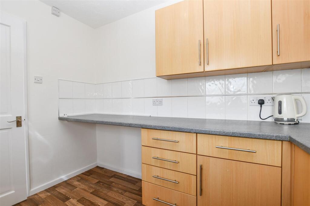 Additional image 5 of High Street, London Colney, AL2
