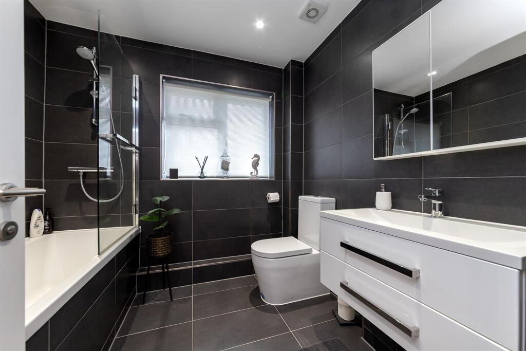 Additional image 13 of Ash Grove, Wheathampstead, St. Albans