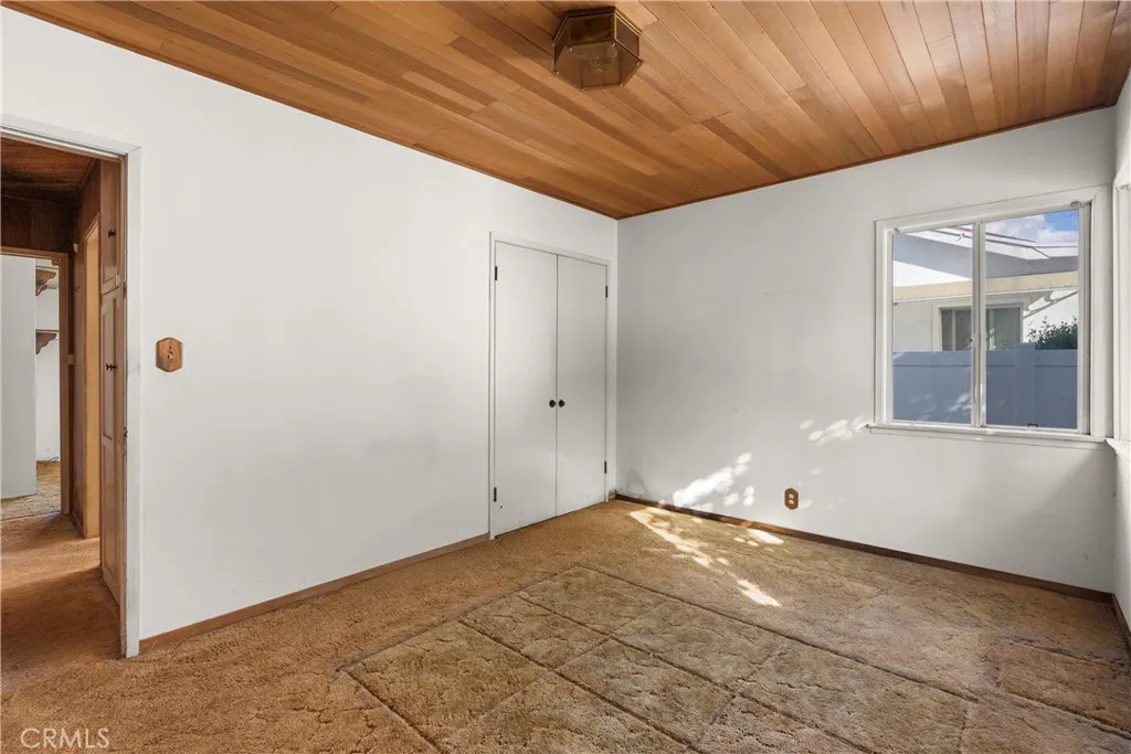 Additional image 27 of 18928 Victory Boulevard, Tarzana, CA 91335