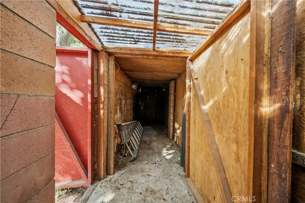 Additional image 37 of 24422 Valley St, Newhall, CA 91321