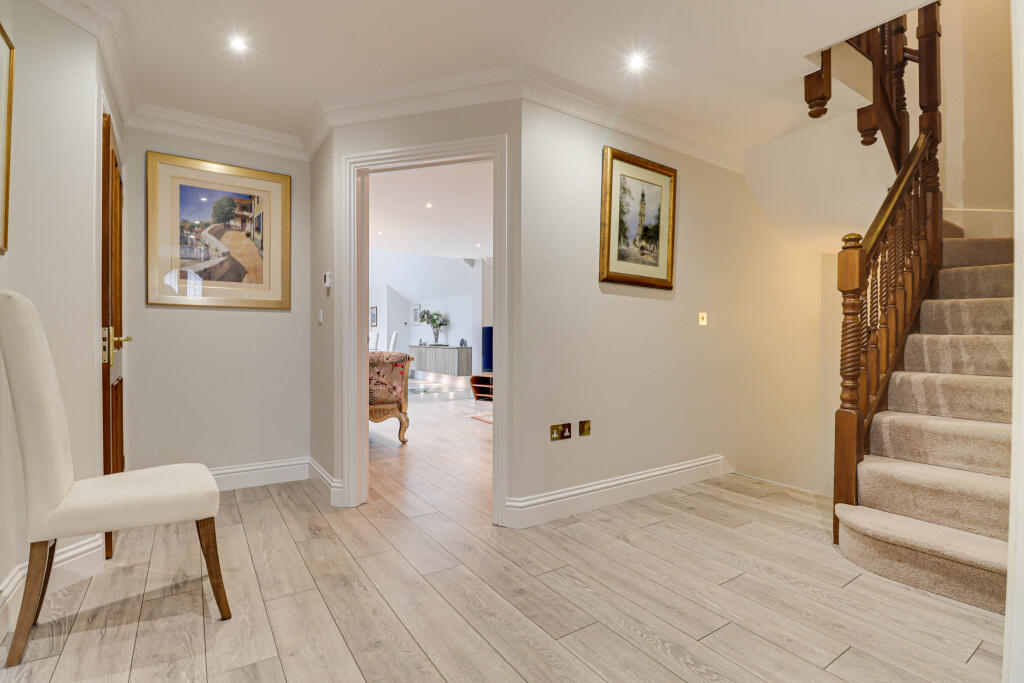 Additional image 12 of West Way, Harpenden, AL5