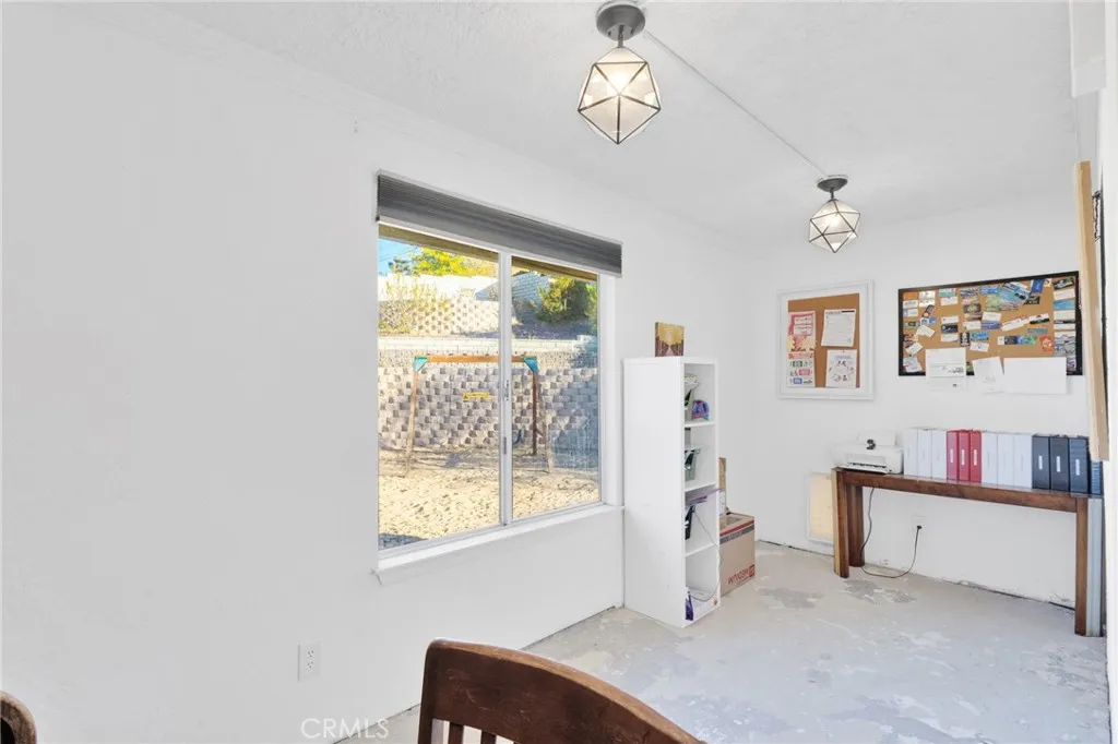 Additional image 46 of 20125 Eyota Rd, Apple Valley, CA 92308