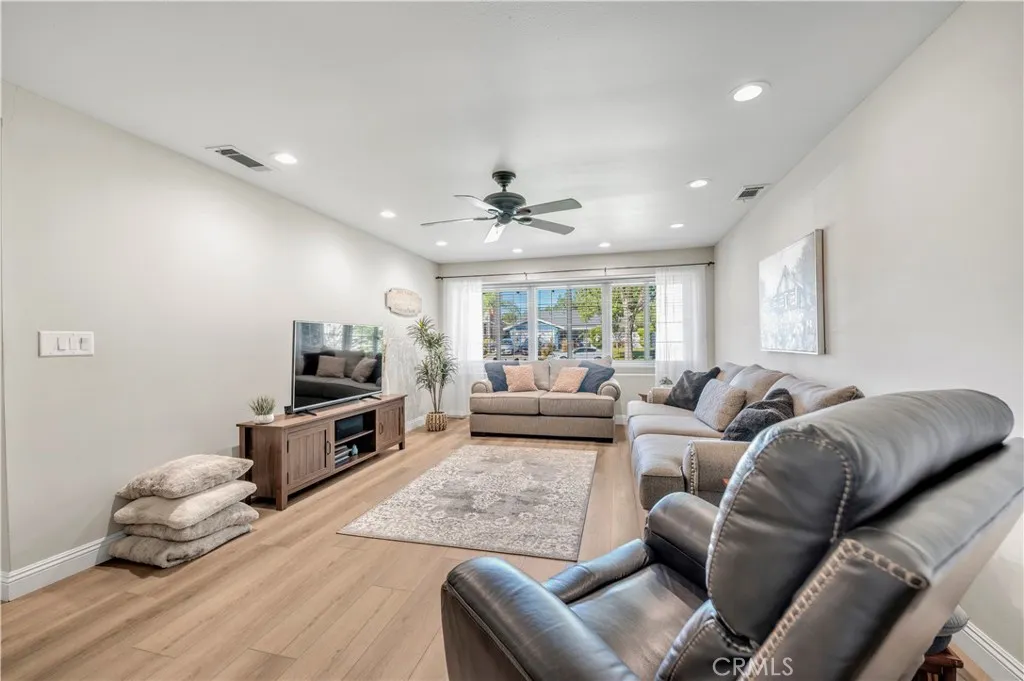 Additional image 9 of 475 Termino, Corona, CA 92879