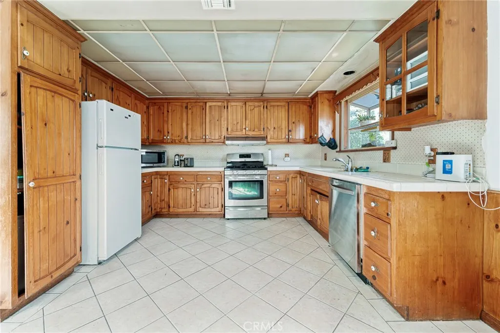 Additional image 12 of 1710 N Evergreen Street, Burbank, CA 91505