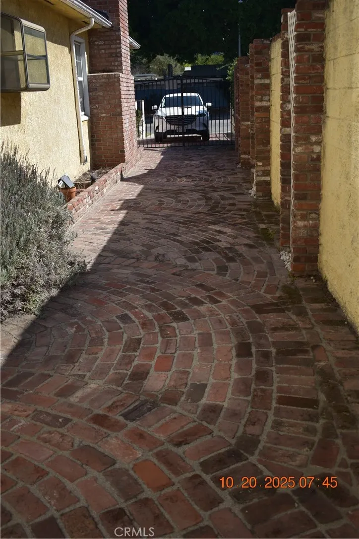 Additional image 54 of 1009 S Rimpau Blvd, Los Angeles, CA 90019