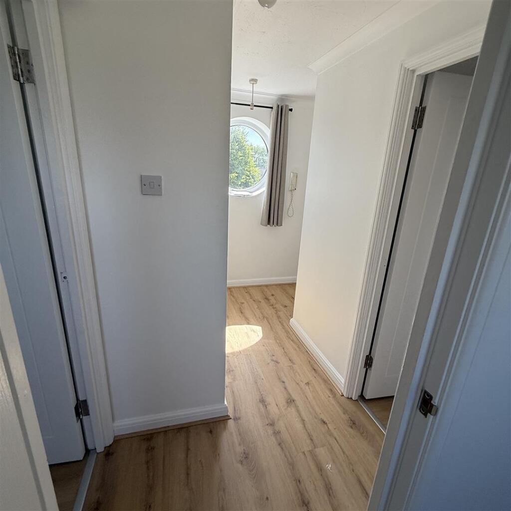 Additional image 8 of Walsingham Close, Hatfield