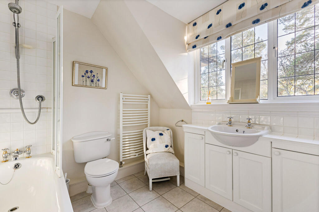 Additional image 9 of West Common Way, Harpenden, AL5