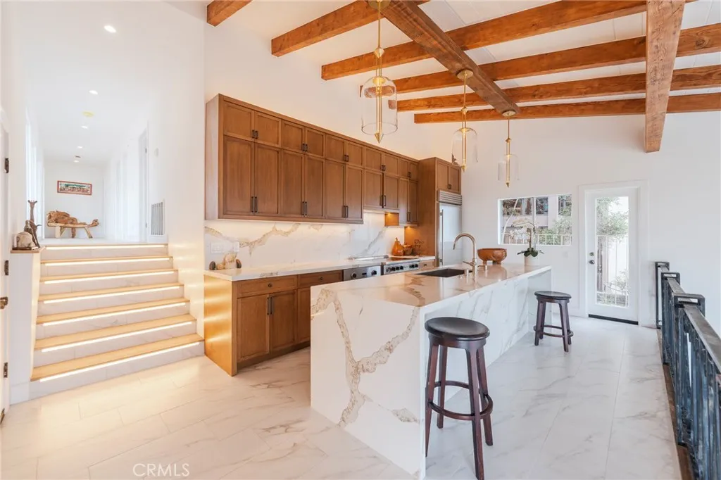 Additional image 2 of 536 Via Almar, Palos Verdes Estates, CA 90274